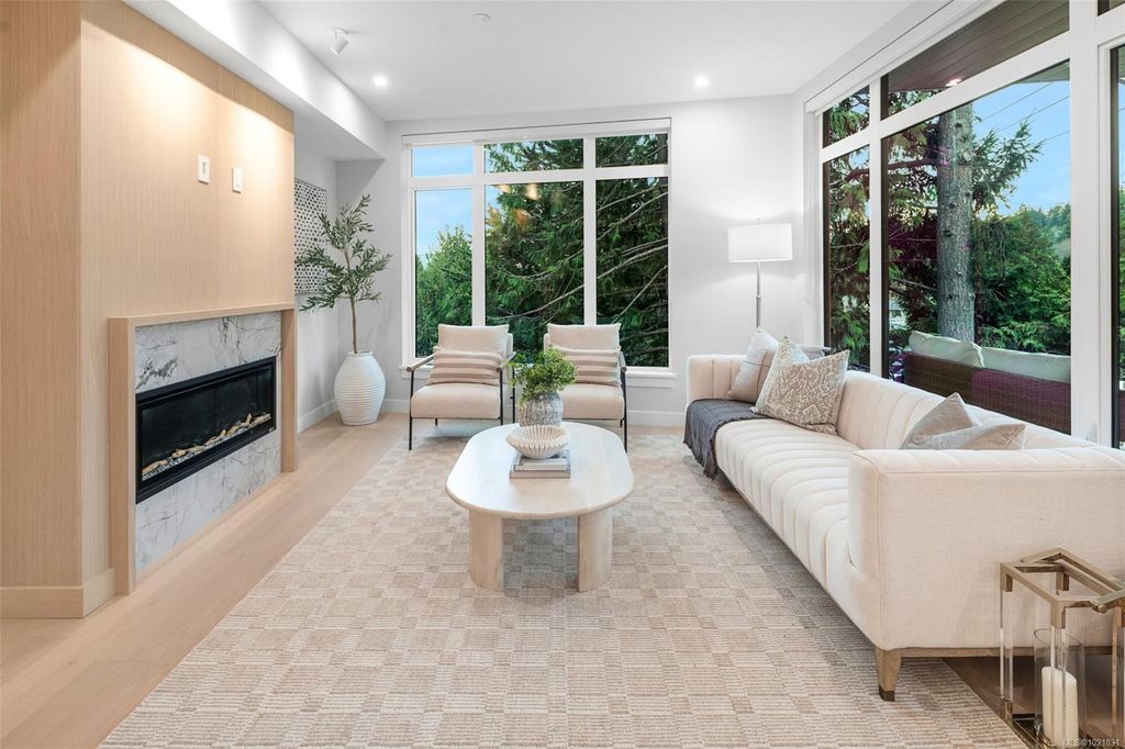 listing image 16046636872099900852