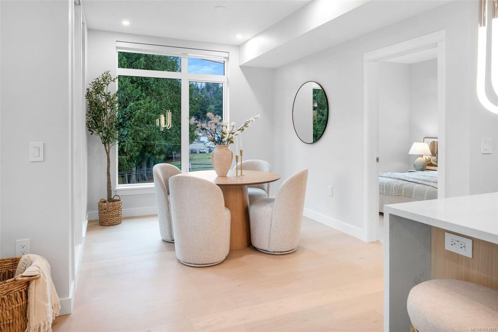 listing image 16042467401786315944