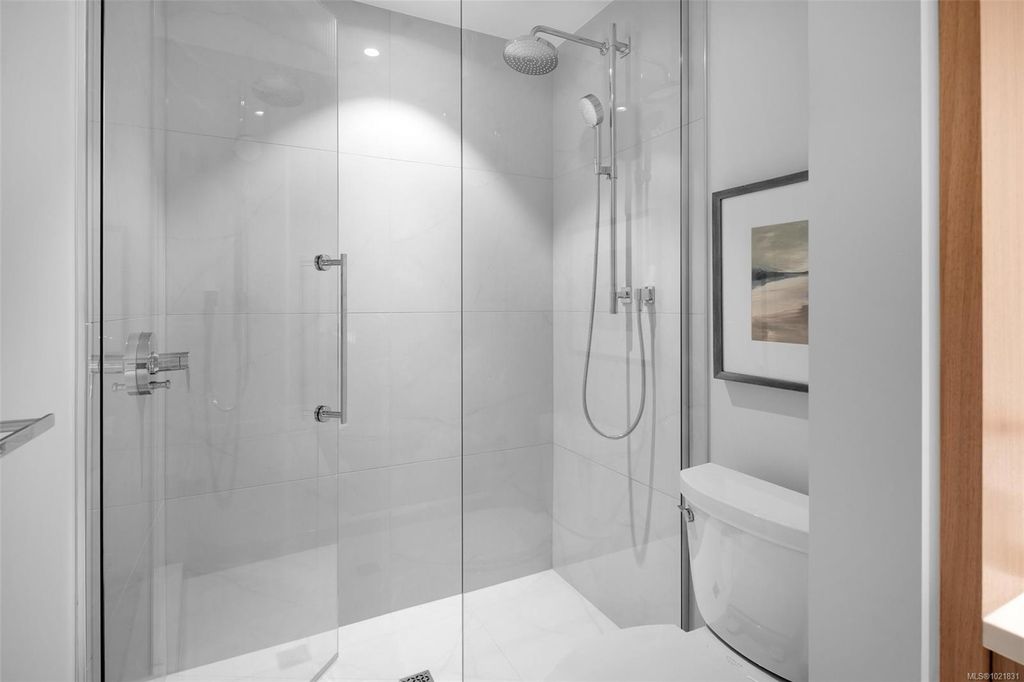 listing image 16040346564824338074