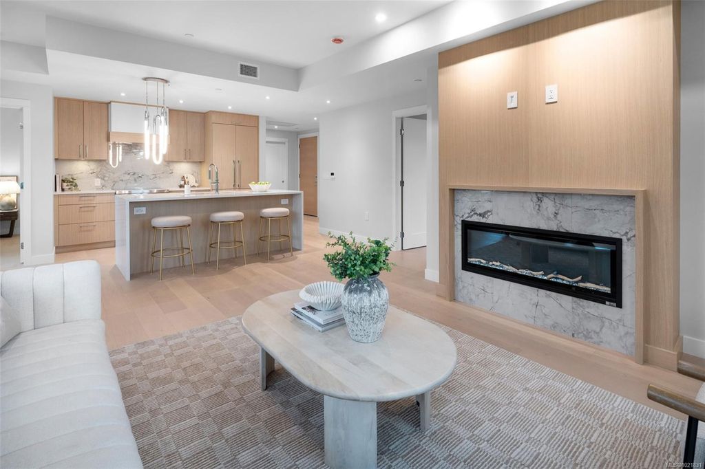 listing image 16041280528563919107