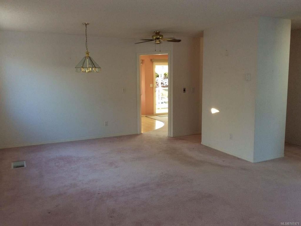 listing image 16047932419891956939