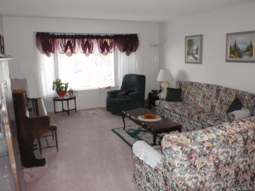 listing image 16049045668708318428