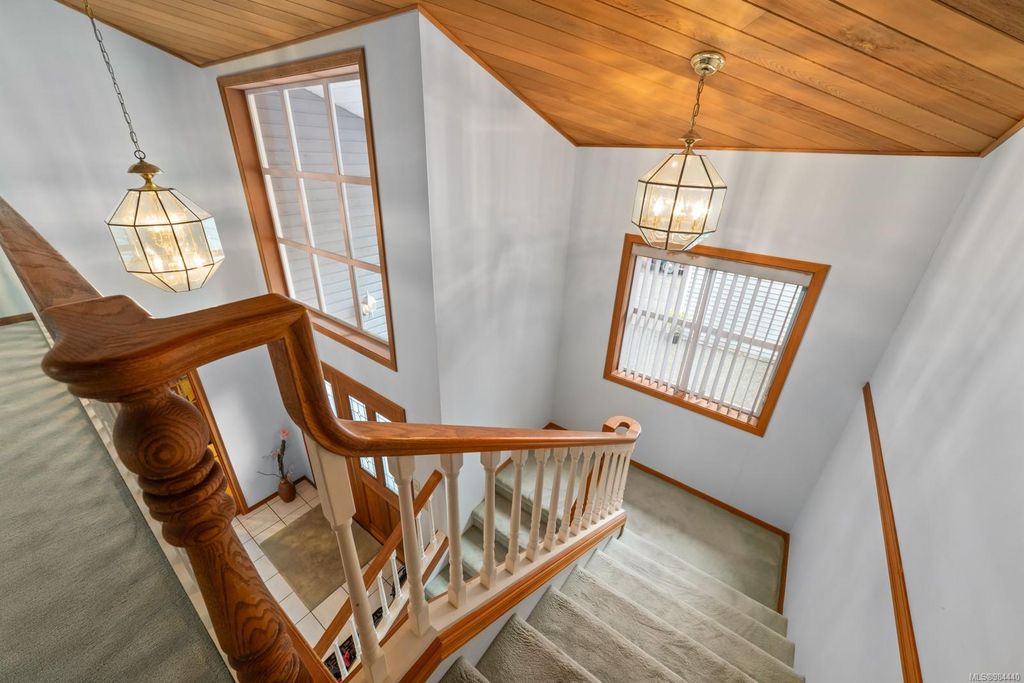 listing image 16048252643902807132
