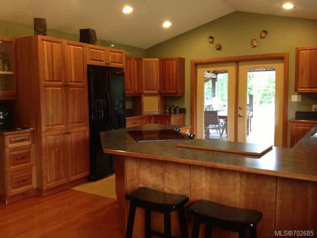 listing image 16049959754720555993