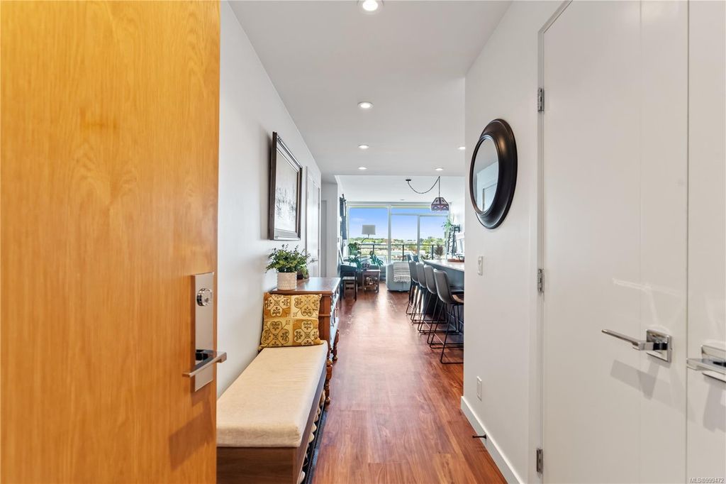 listing image 16044049500880651760