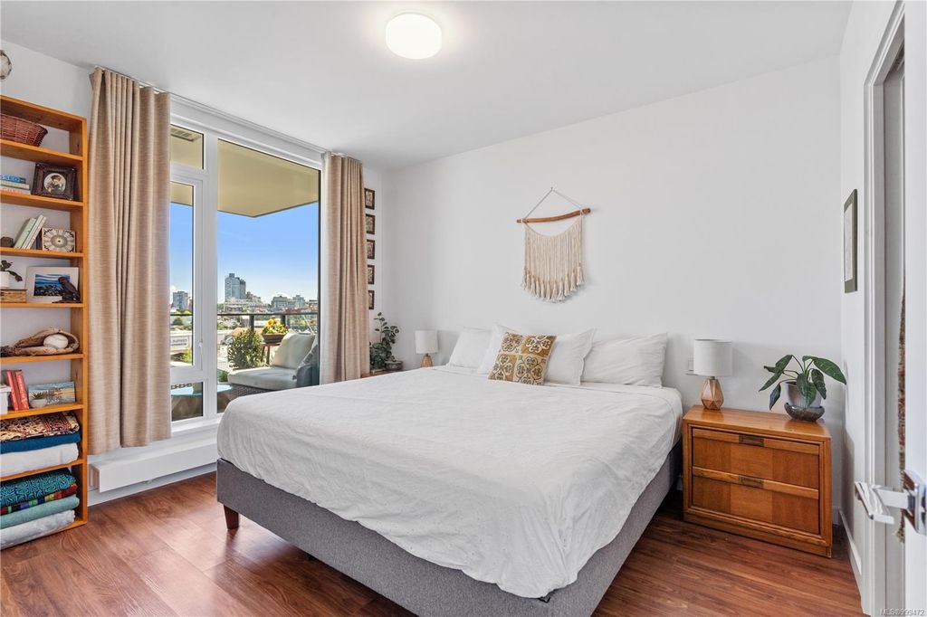 listing image 16041962474565607726