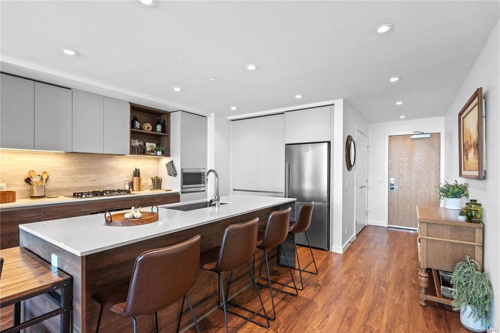 listing image 16044130539000209483