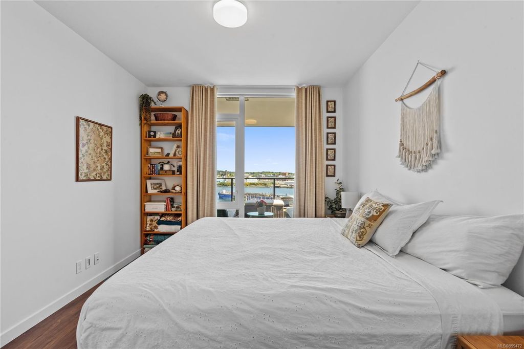 listing image 16042508719732781827