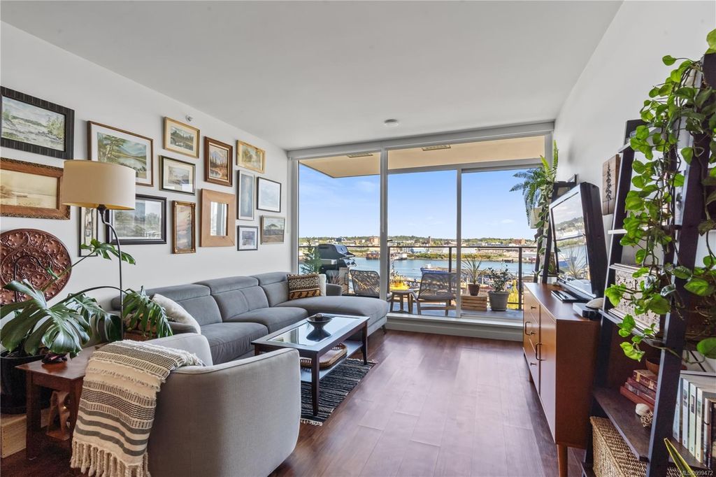 listing image 16049672295640820351