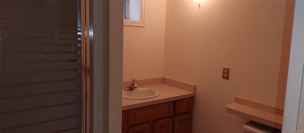 listing image 16046013683832057788