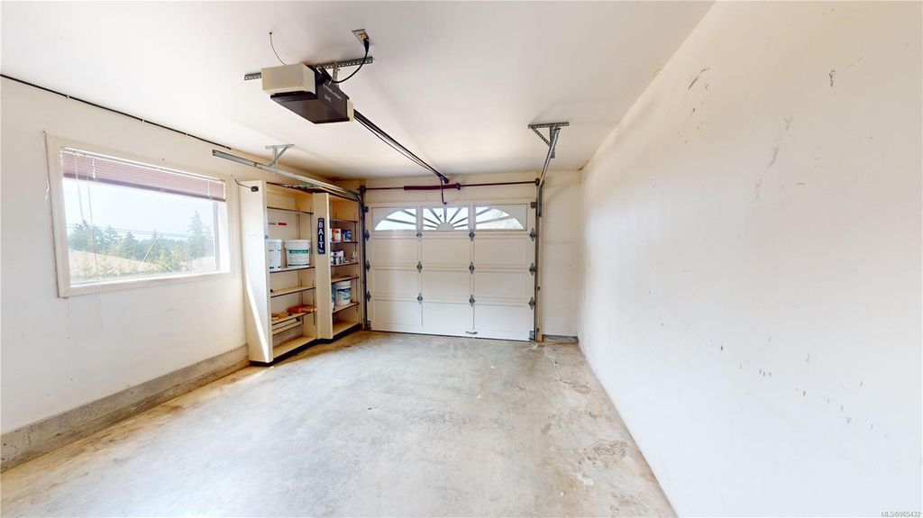 listing image 16043168955342834931
