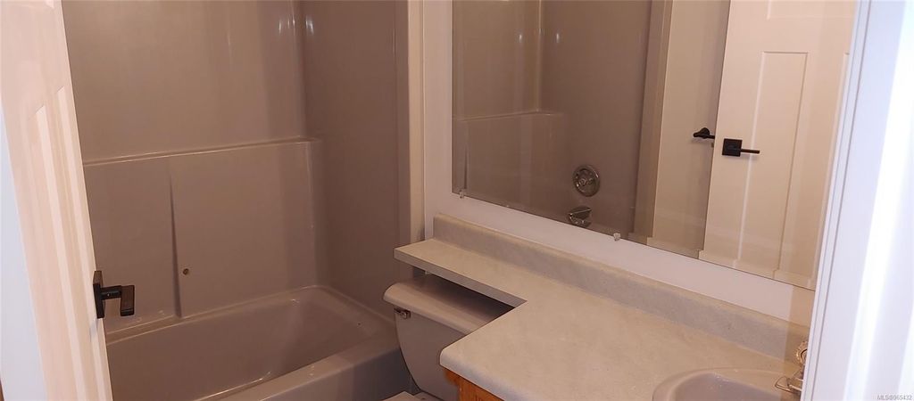 listing image 16042314374092498544