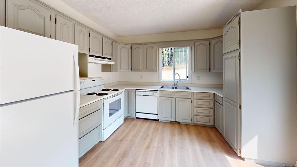listing image 16040787395148818307