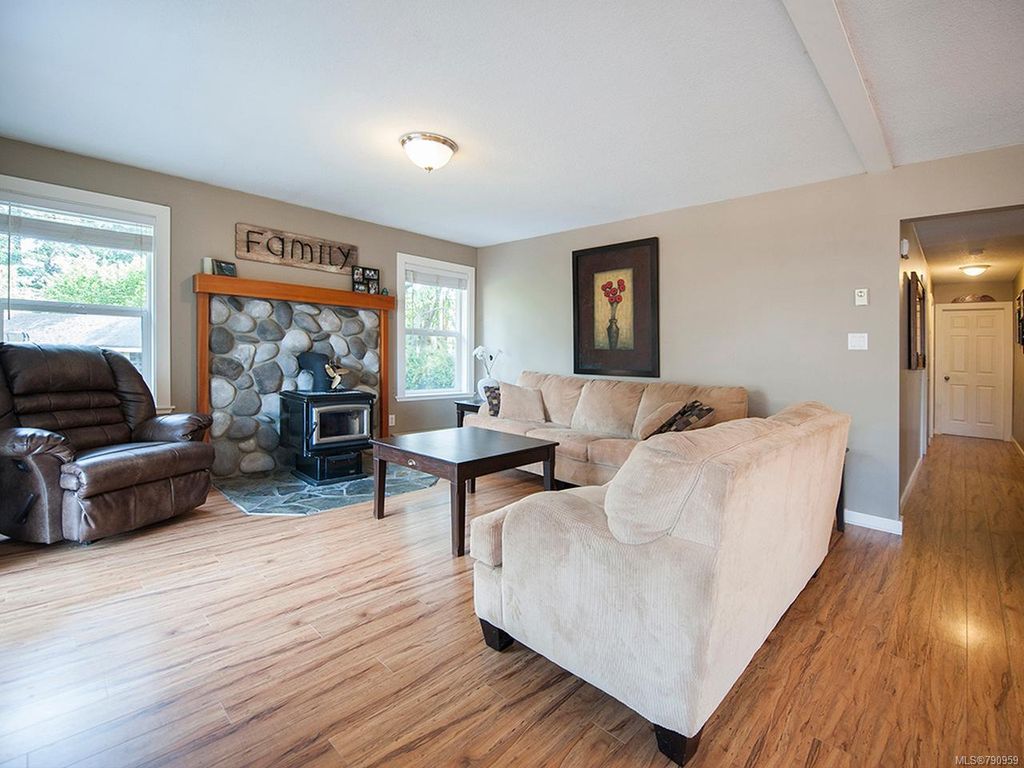 listing image 16047751271659825610