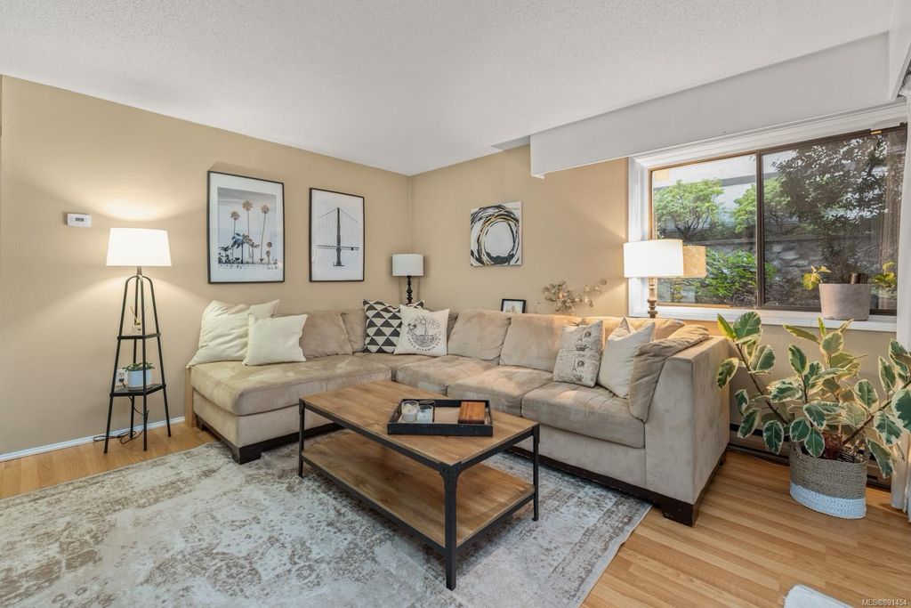 listing image 16043830423681151332
