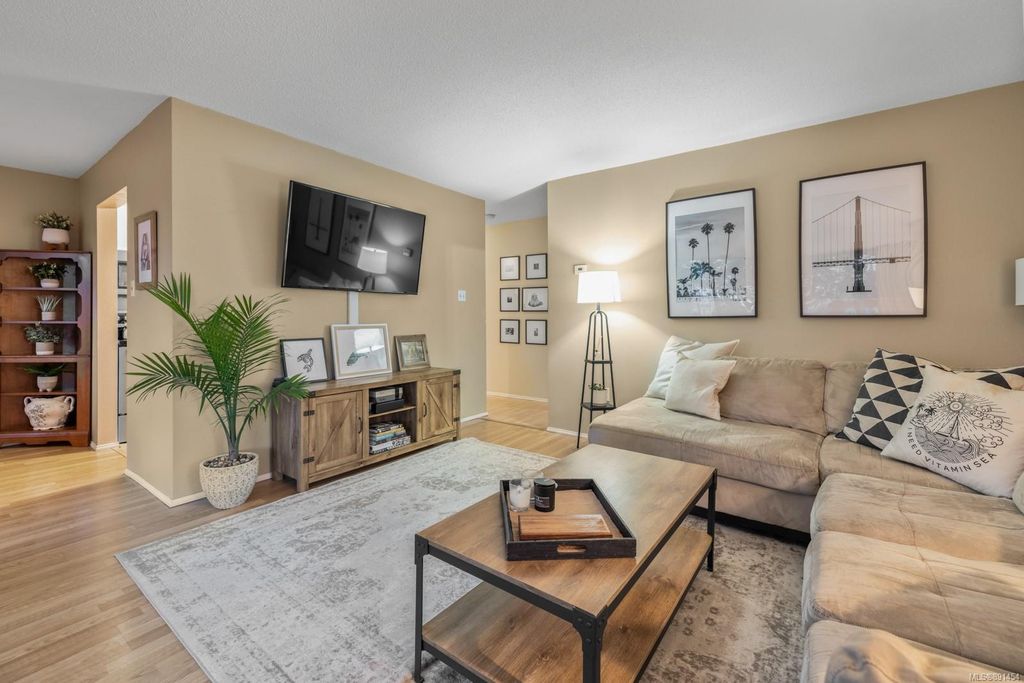 listing image 16045955516885175660