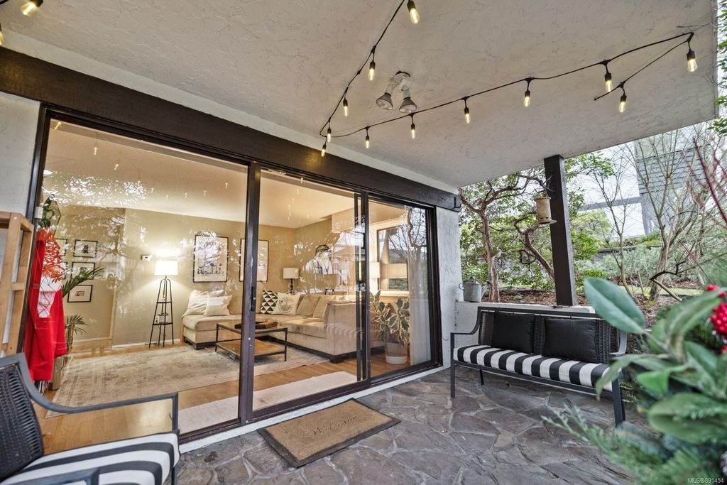 listing image 16045218971747163901