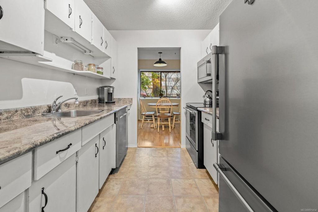 listing image 16047811632784799864
