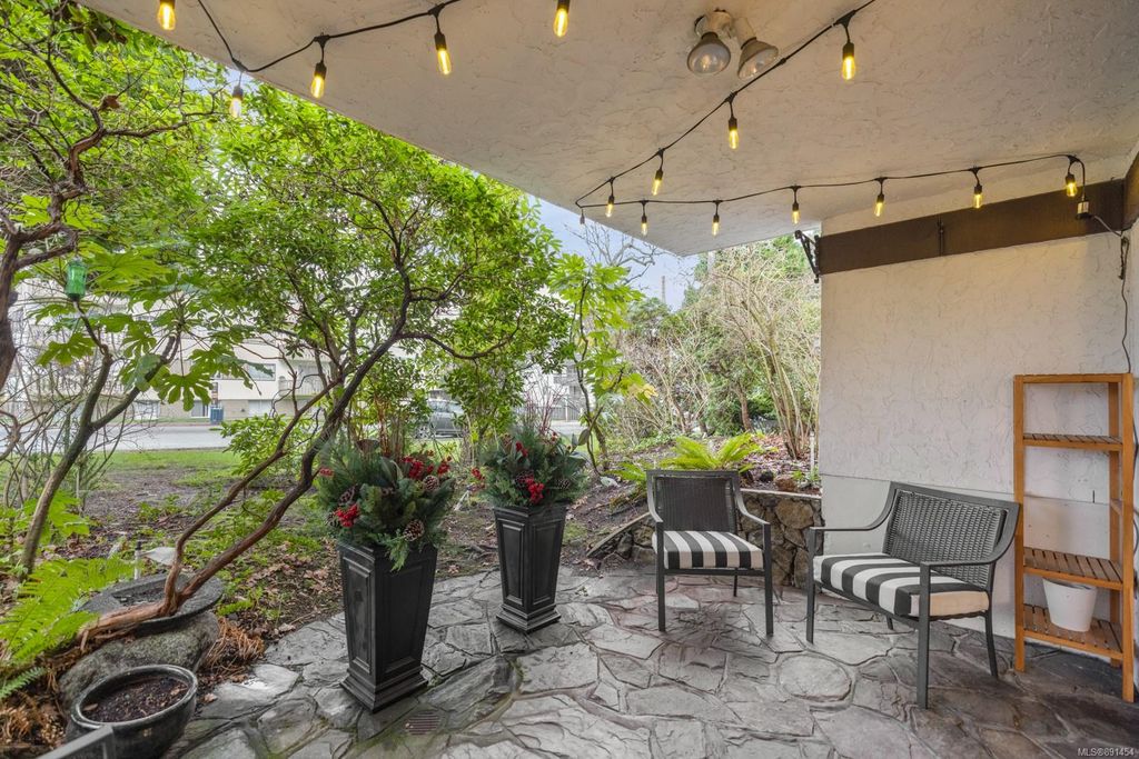 listing image 16043332293138595101