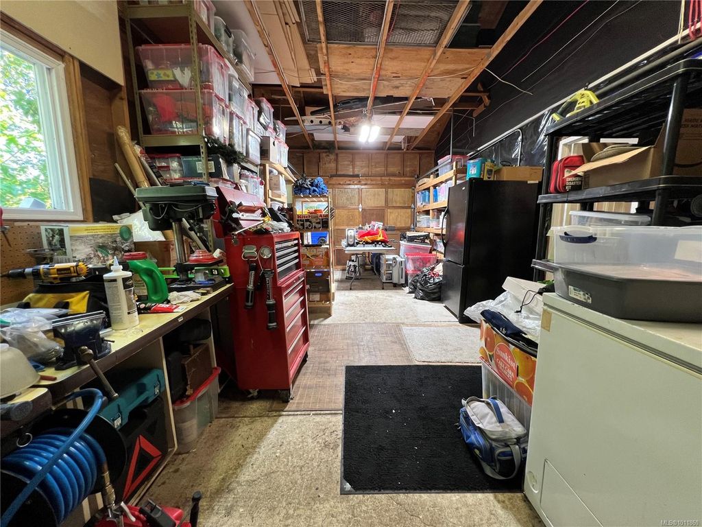 listing image 16044951043828130564