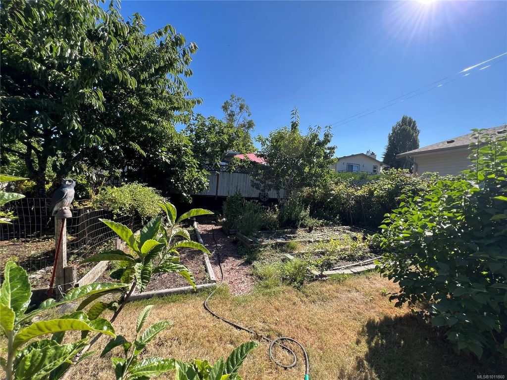 listing image 16044100900280848970