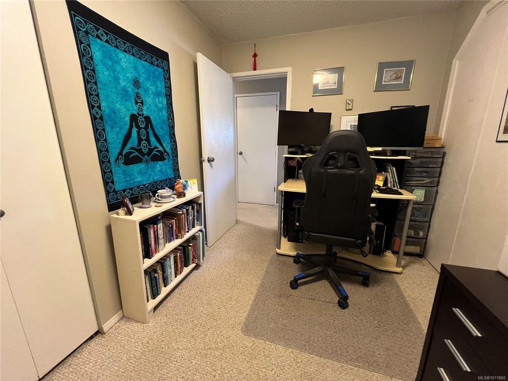 listing image 16042503378484593699