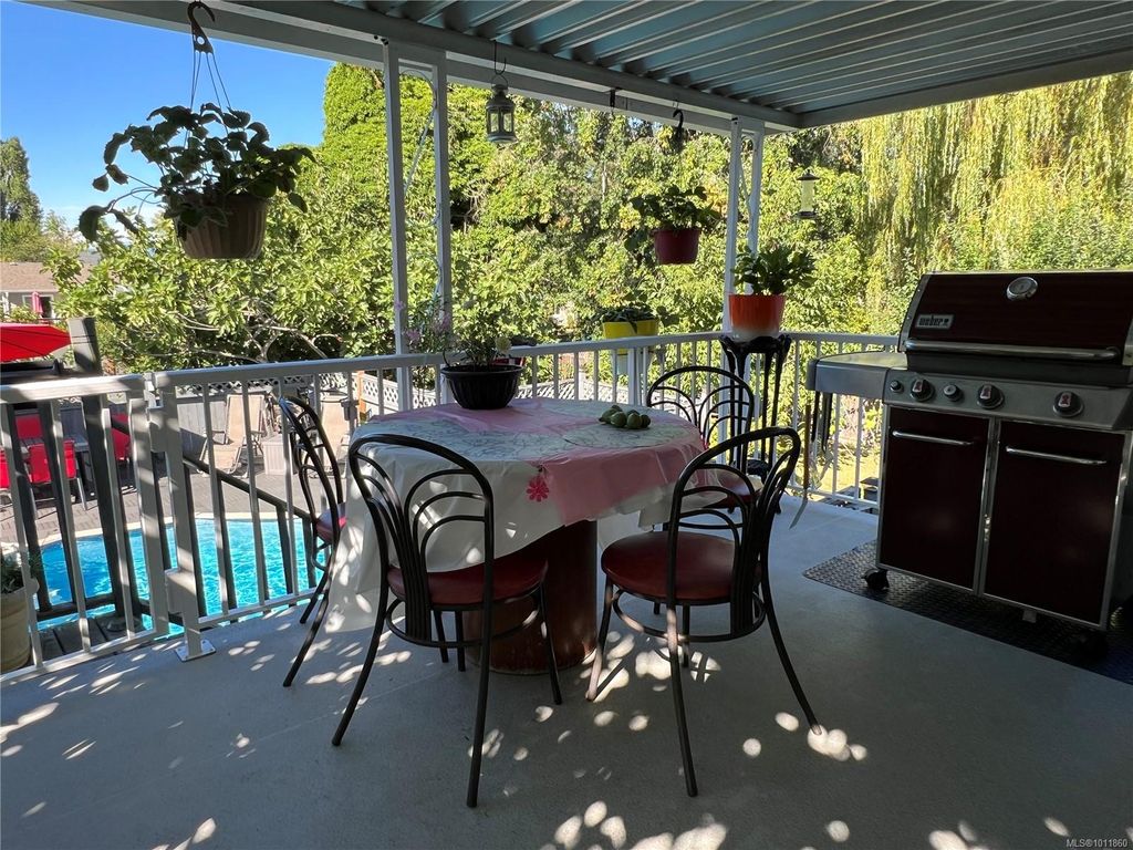 listing image 16046810188226887350