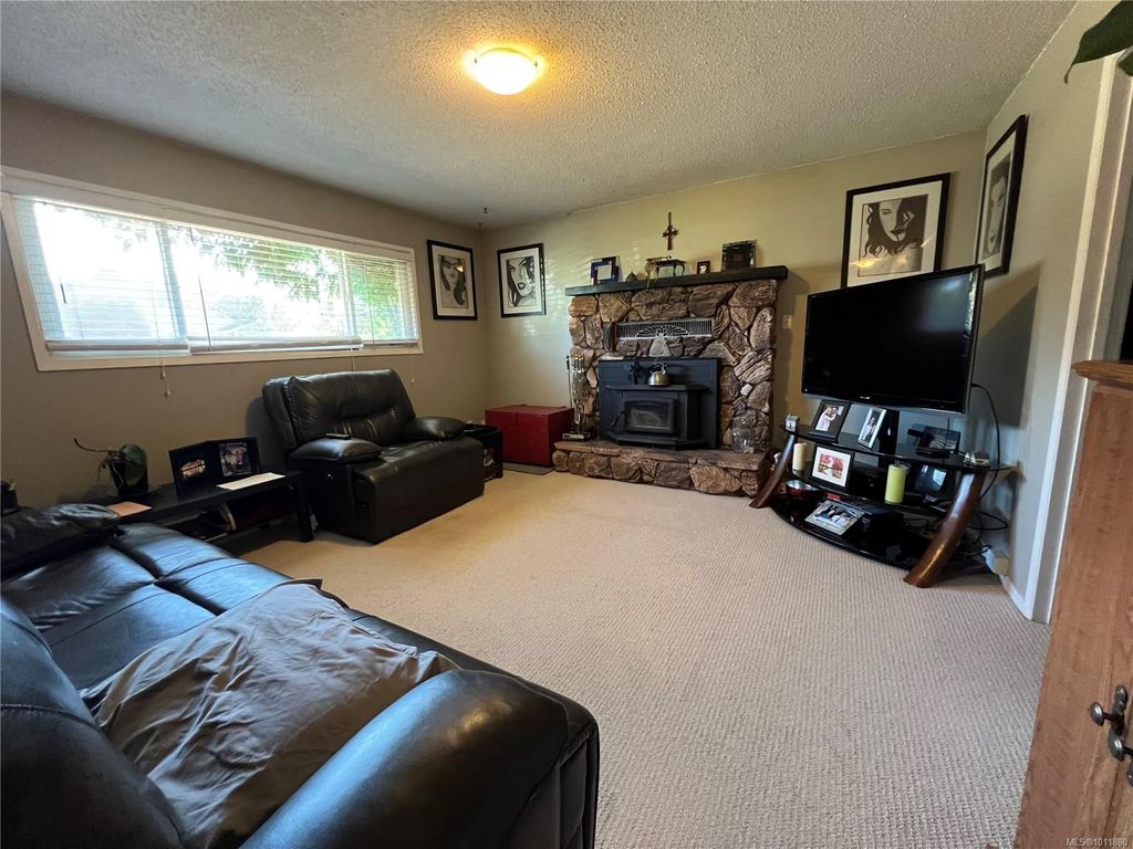 listing image 16040479460804908359