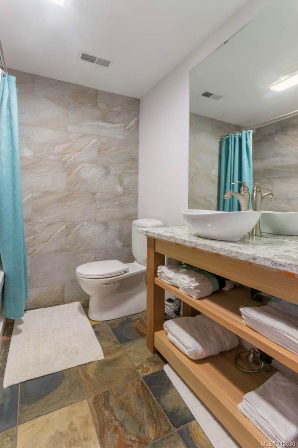 listing image 16041612062629173702