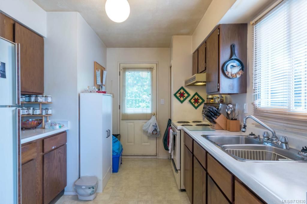 listing image 16040059843239822736