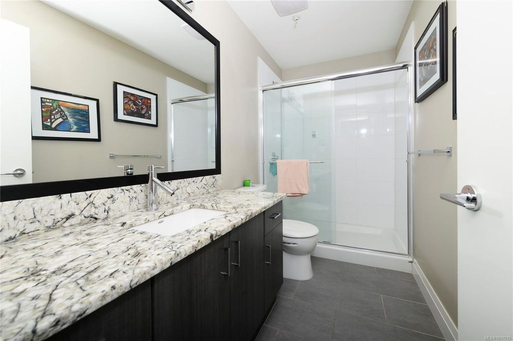 listing image 16040835548979040469