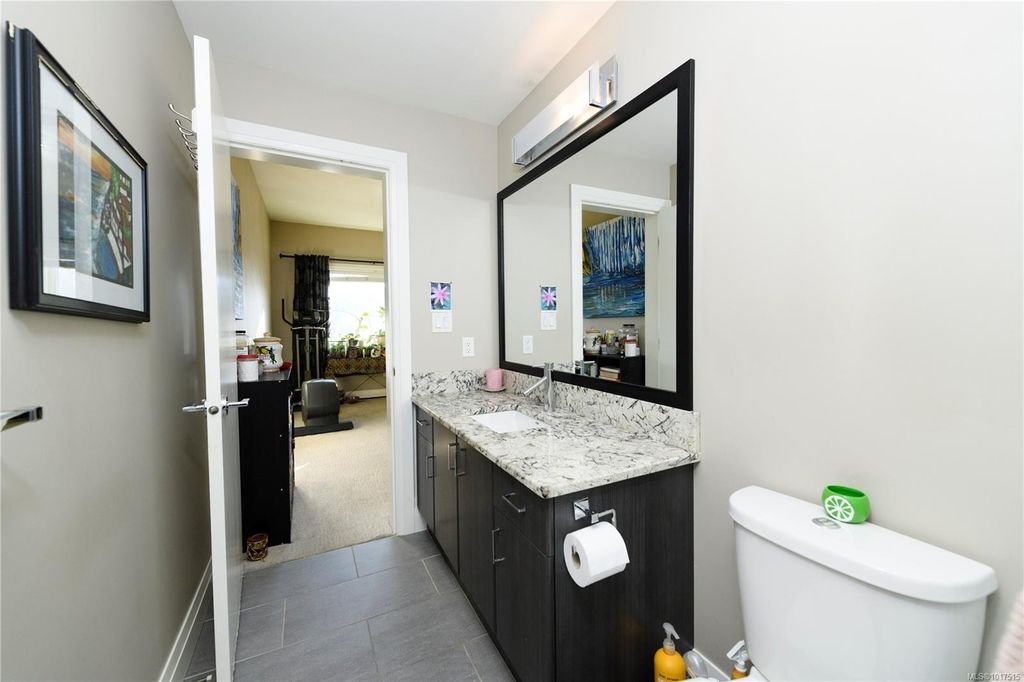 listing image 16047045091249608594