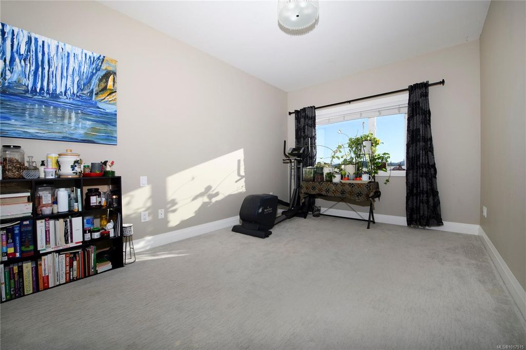 listing image 16041859401209912043