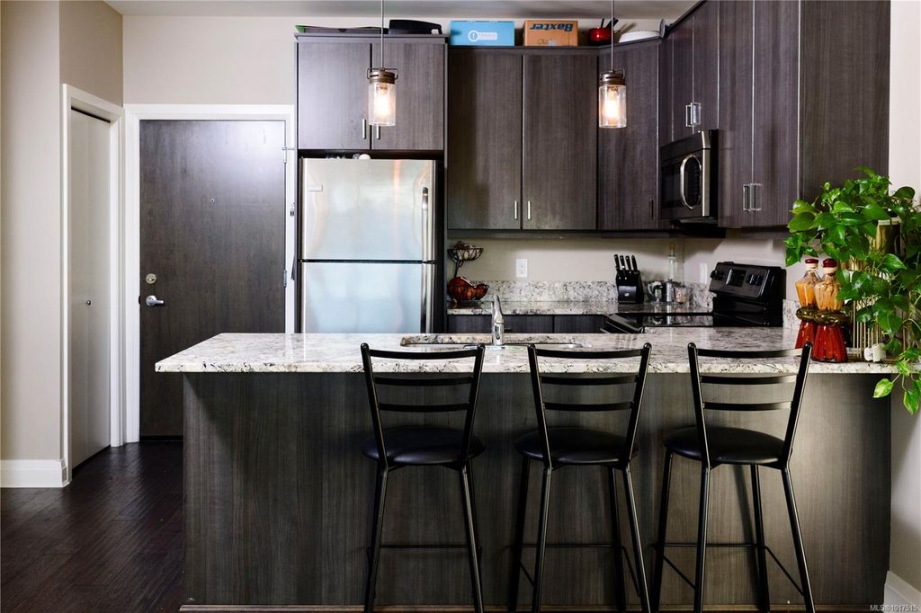 listing image 16044684758284543258