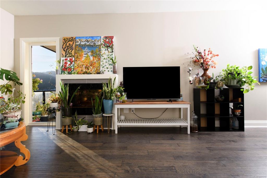 listing image 16044106434692624281