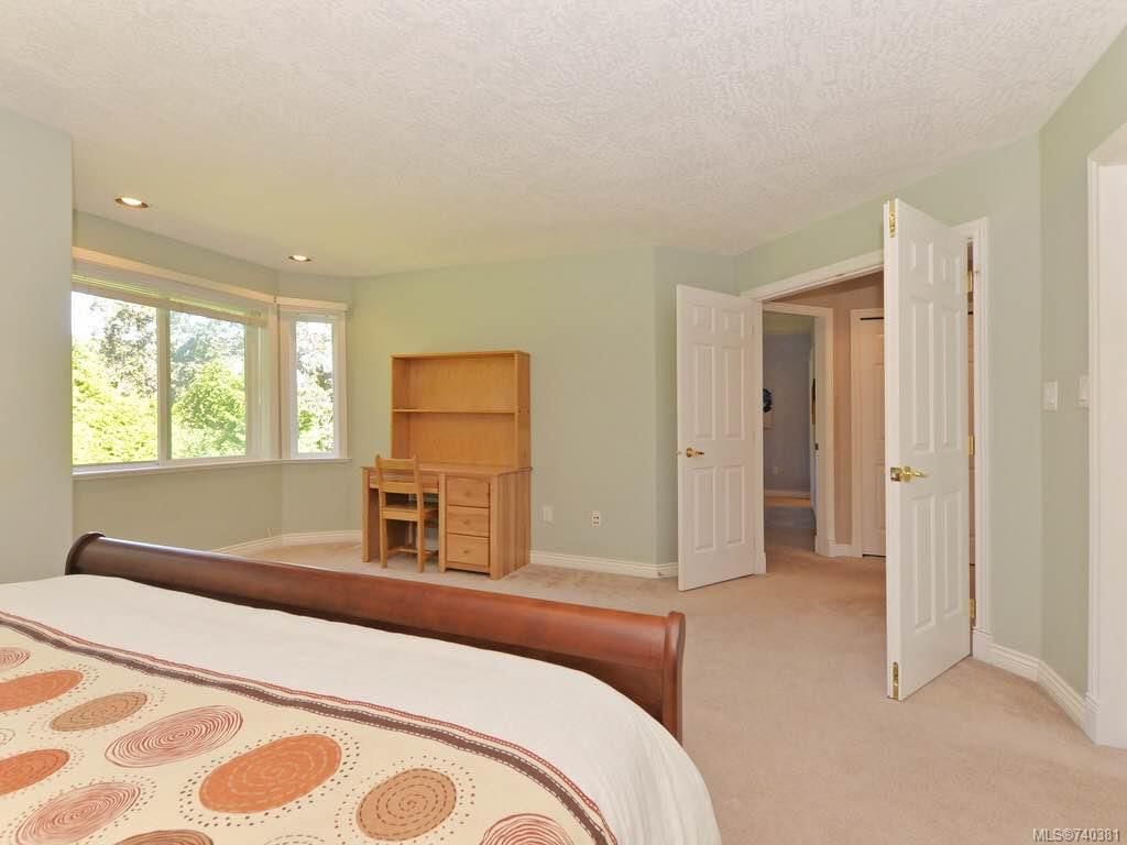 listing image 16043700329485412434