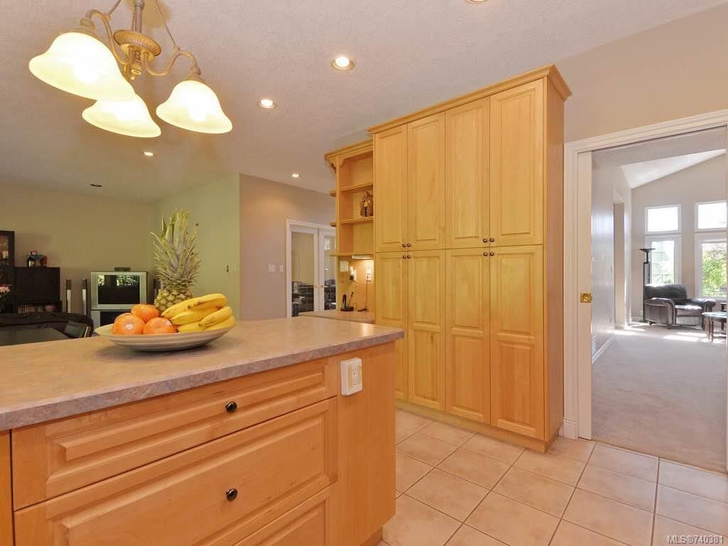 listing image 16042771870916363485