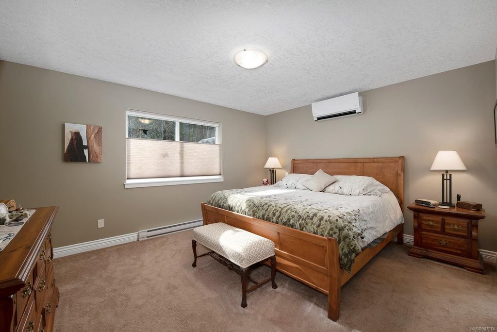 listing image 16043578431479