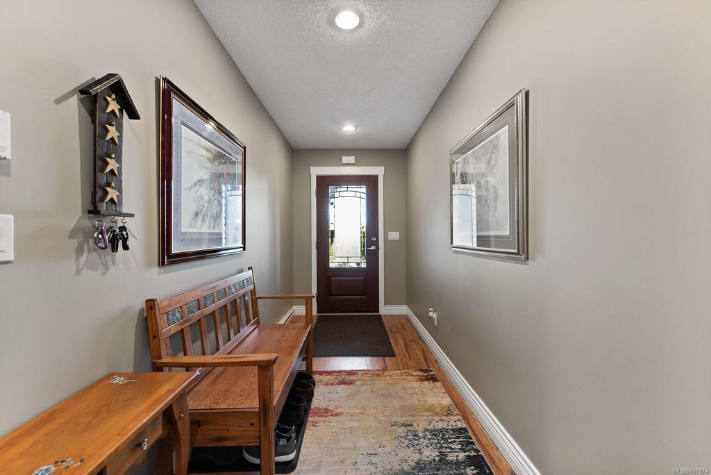 listing image 16041503732704