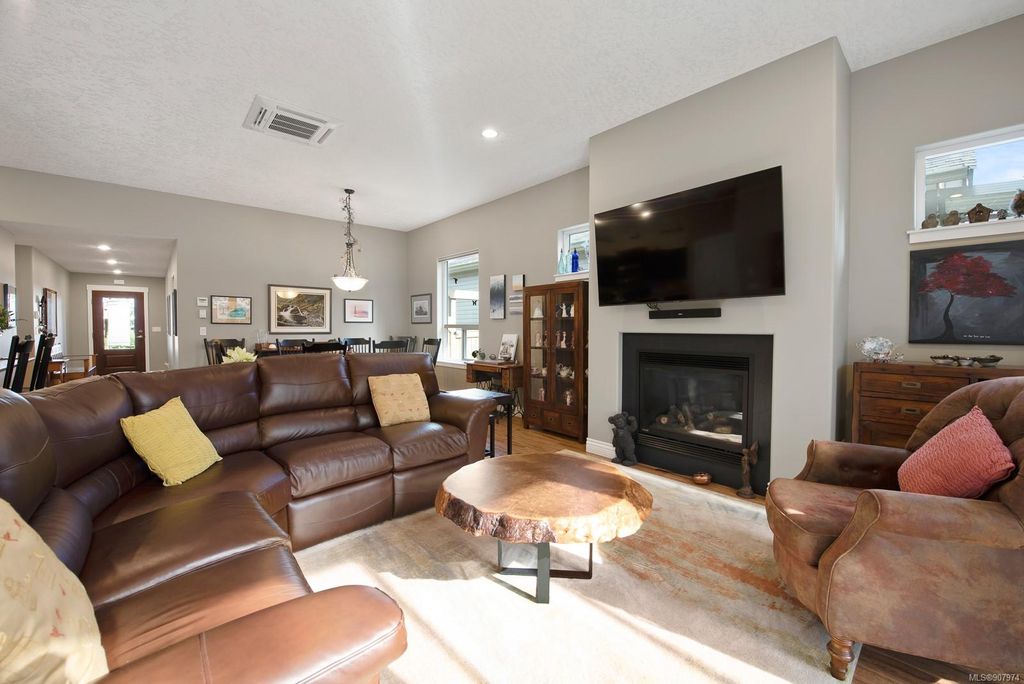 listing image 16042371649001