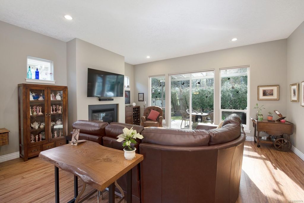 listing image 16041030851029