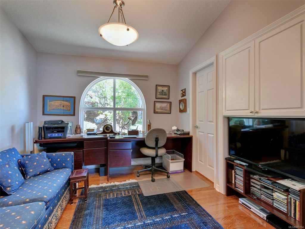 listing image 16041782365415