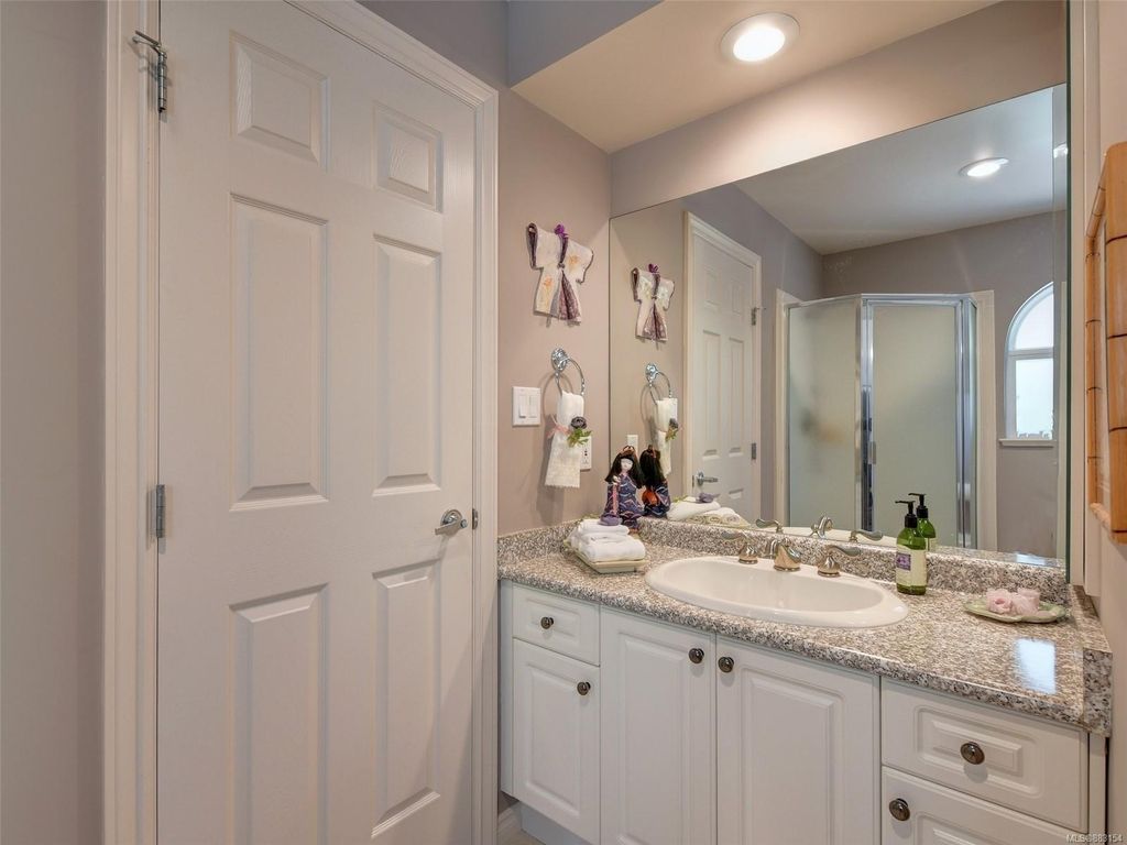 listing image 1604195760064