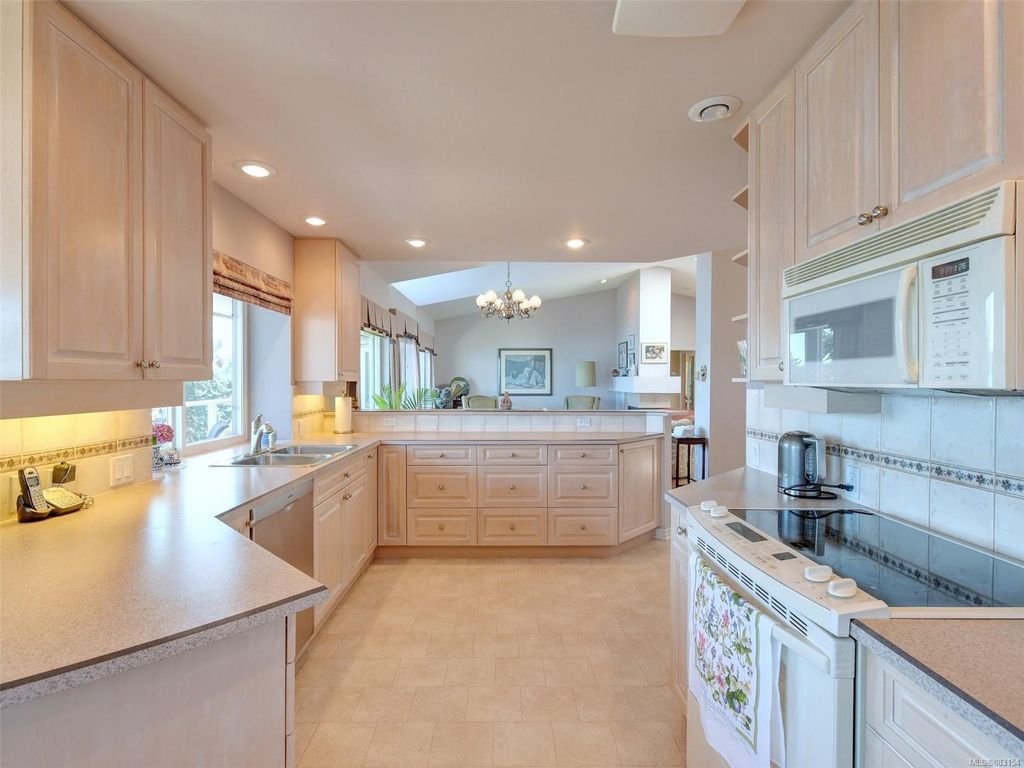 listing image 16042708129602