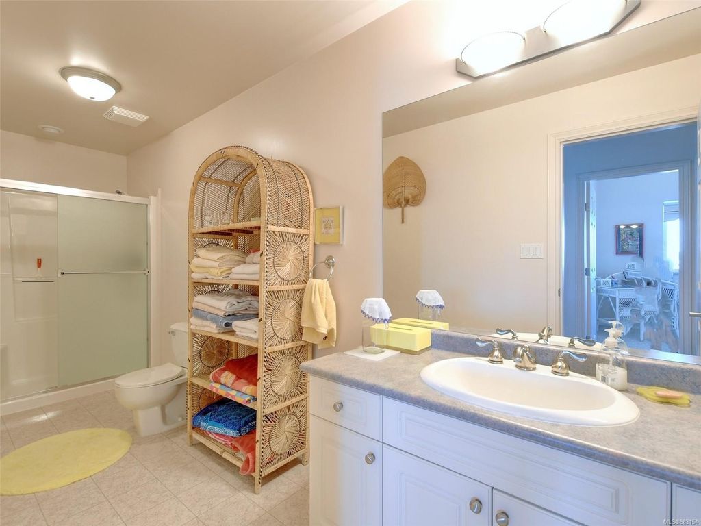 listing image 16043529703419