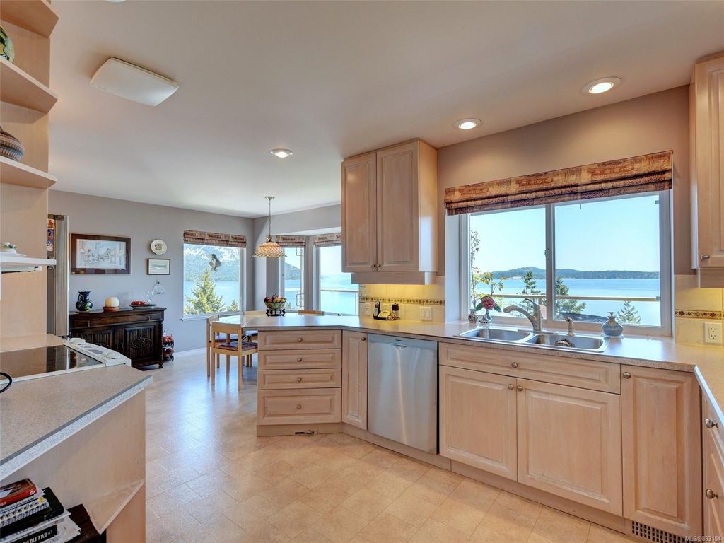 listing image 16044185668956