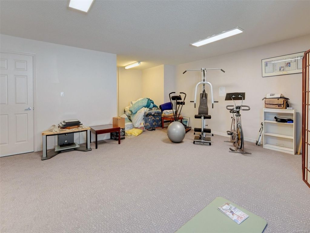 listing image 16041092779584