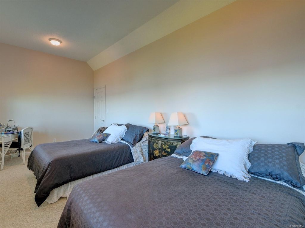 listing image 1604906652503