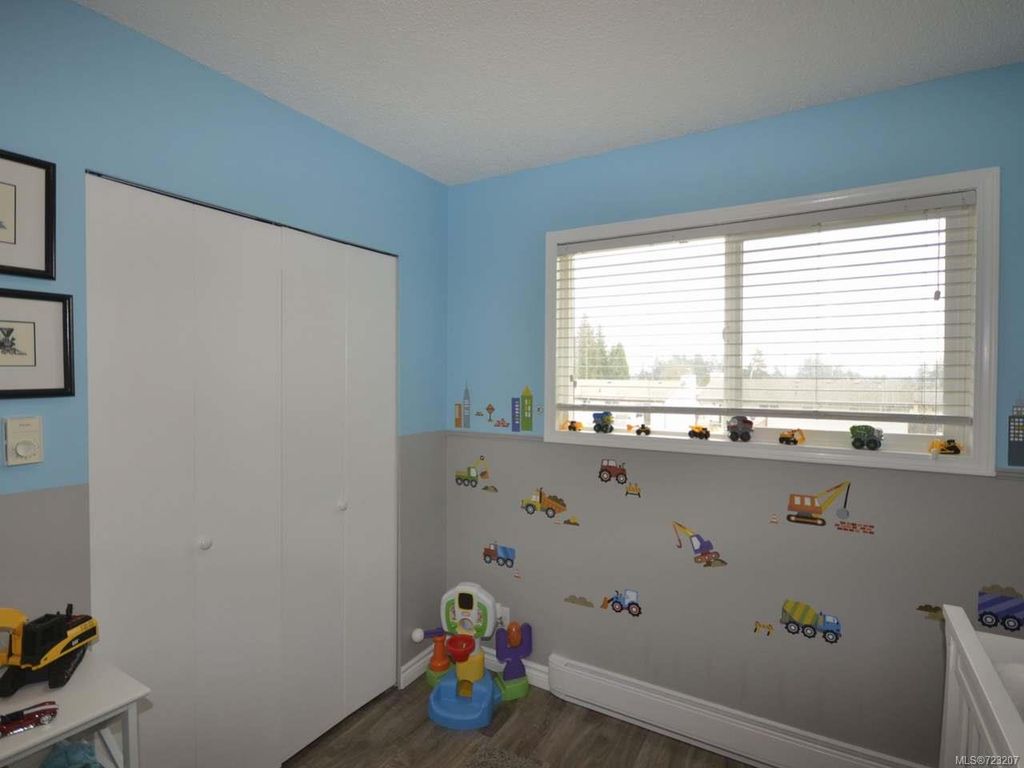listing image 16044715815906005563