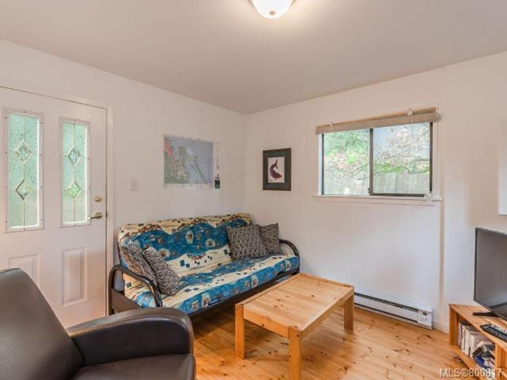 listing image 16042293453411808459